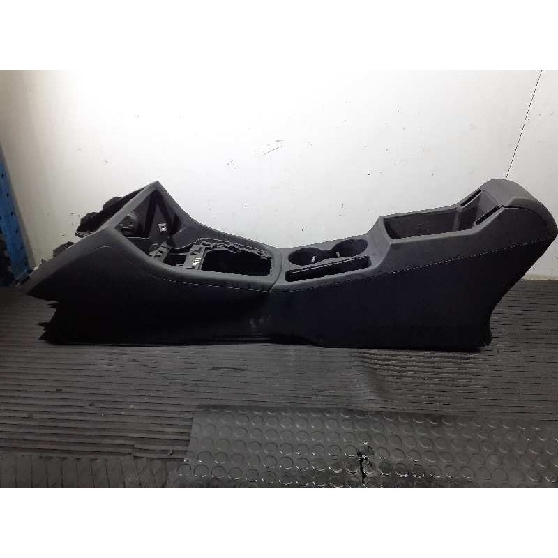 Recambio de consola central para audi q3 (8u) 2.0 tdi (130kw) ambiente quattro referencia OEM IAM 8U0864981A 8U0862533 P2-B2-19