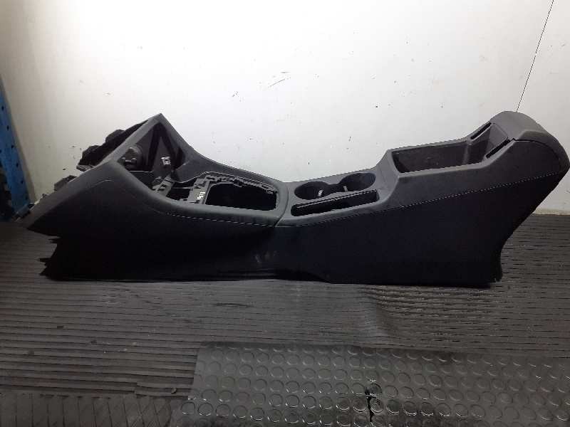 Recambio de consola central para audi q3 (8u) 2.0 tdi (130kw) ambiente quattro referencia OEM IAM 8U0864981A 8U0862533 P2-B2-19