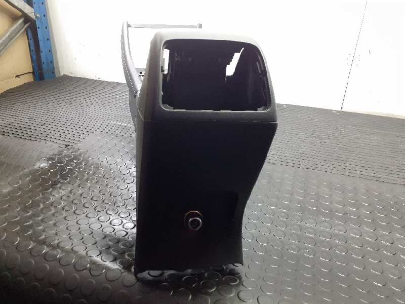 Recambio de consola central para audi q3 (8u) 2.0 tdi (130kw) ambiente quattro referencia OEM IAM 8U0864981A 8U0862533 P2-B2-19