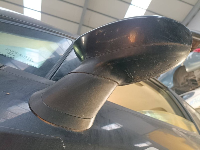 Recambio de retrovisor izquierdo electrico para fiat linea (110) 1.3 16v jtd cat referencia OEM IAM   