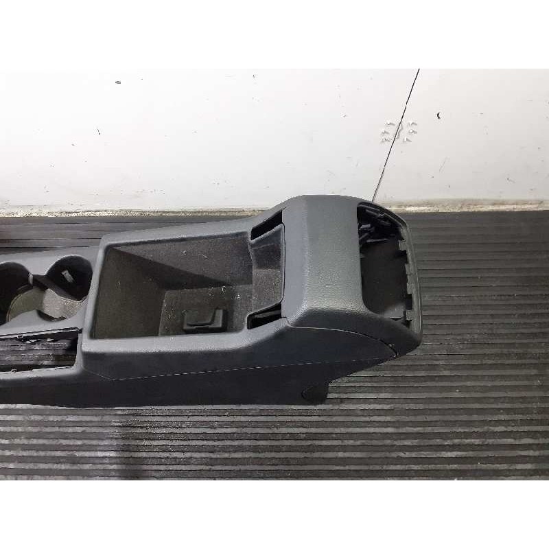 Recambio de consola central para audi q3 (8u) 2.0 tdi (130kw) ambiente quattro referencia OEM IAM 8U0864981A 8U0862533 P2-B2-19