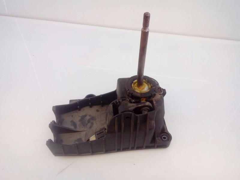 Recambio de palanca cambio para chevrolet captiva 2.0 vcdi lt referencia OEM IAM G04100  E2-B6-23-2