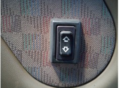 MANDO ELEVALUNAS TRASERO DERECHO 