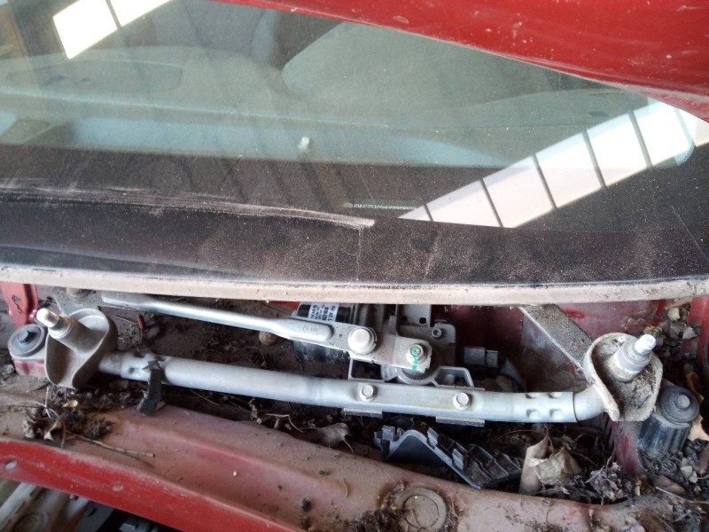 Recambio de motor limpia delantero para hyundai ioniq hybrid referencia OEM IAM 98100G2000  