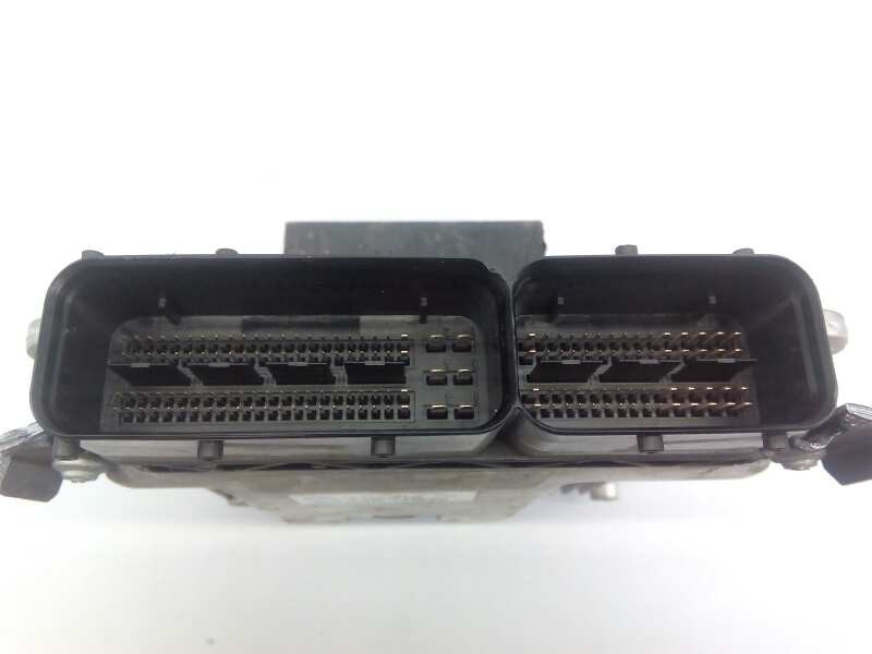 Recambio de centralita motor uce para audi a4 berlina (8e) 1.9 tdi referencia OEM IAM 03G906016JA 0281012723 E2-A1-8-2