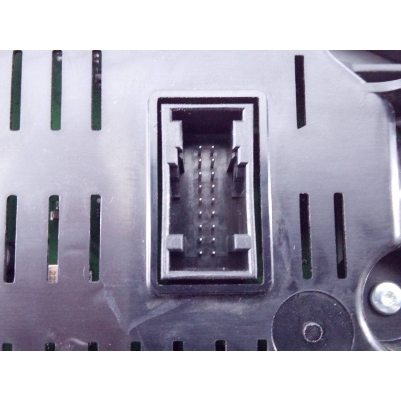 Recambio de cuadro instrumentos para volkswagen t-roc sport referencia OEM IAM 2GJ920310B  E2-A1-13-2