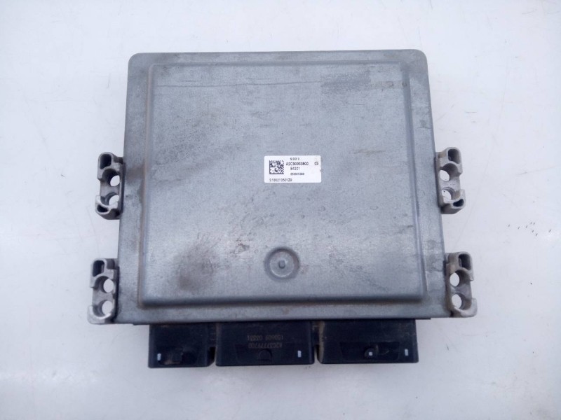 Recambio de centralita motor uce para dacia duster ambience 4x2 referencia OEM IAM 237106968R 237107137R E2-A1-24-1