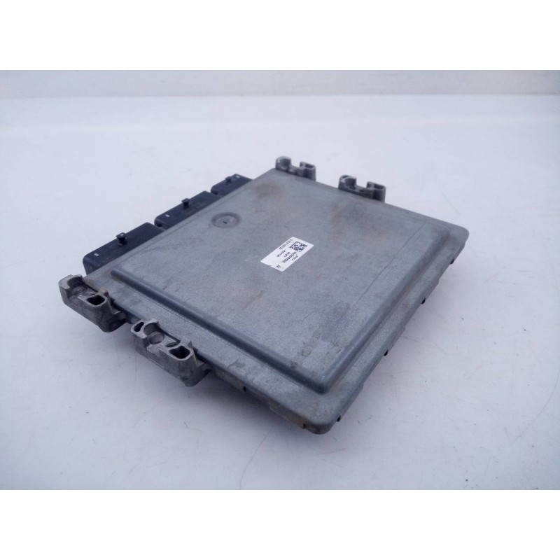 Recambio de centralita motor uce para dacia duster ambience 4x2 referencia OEM IAM 237106968R 237107137R E2-A1-24-1