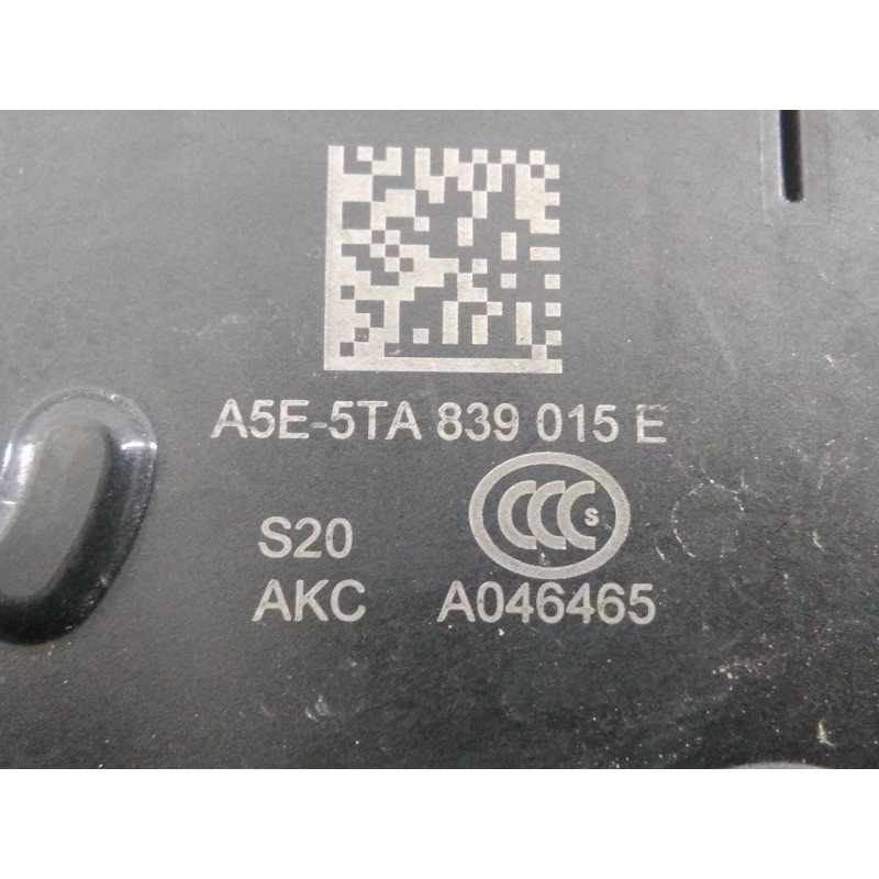 Recambio de cerradura puerta trasera izquierda para volkswagen golf vii lim. (5g1) referencia OEM IAM 45370180  E1-B6-12-1