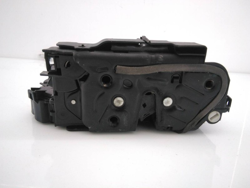 Recambio de cerradura puerta trasera izquierda para volkswagen golf vii lim. (5g1) referencia OEM IAM 45370180  E1-B6-12-1