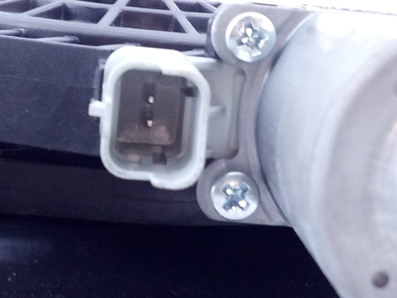 Recambio de elevalunas delantero derecho para renault kadjar zen referencia OEM IAM 807207795R  E1-A1-39-2