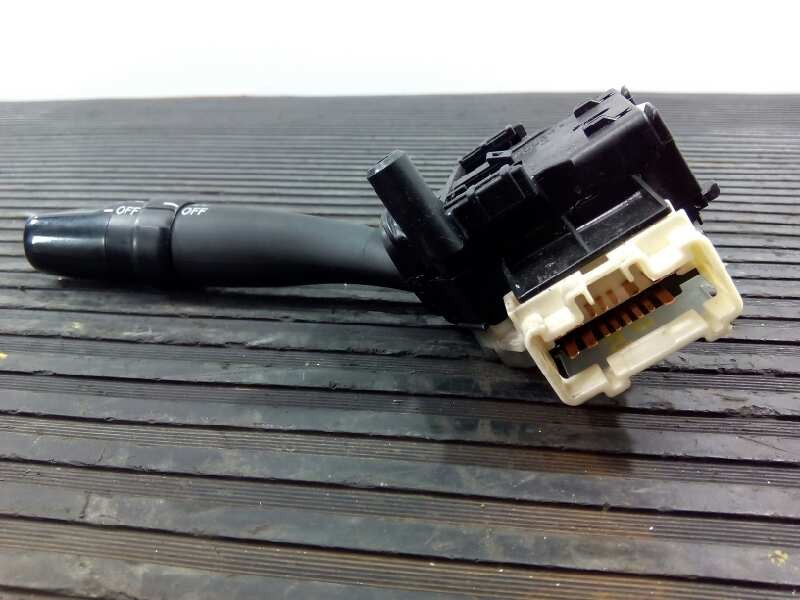 Recambio de mando intermitentes para toyota avensis berlina (t25) referencia OEM IAM 8414005110  E3-B2-8-5