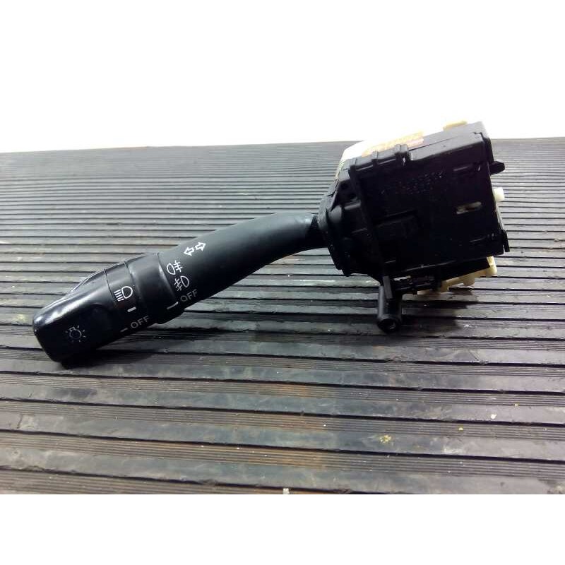 Recambio de mando intermitentes para toyota avensis berlina (t25) referencia OEM IAM 8414005110  E3-B2-8-5