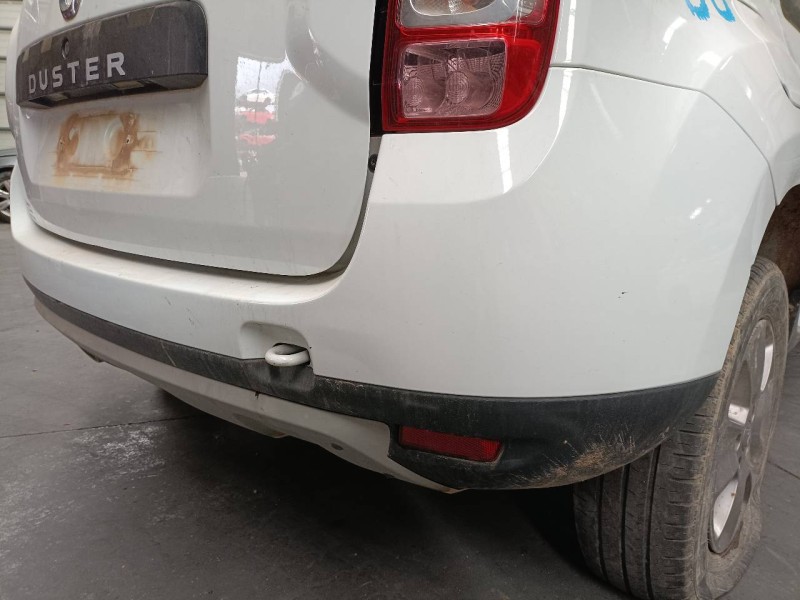 Recambio de paragolpes trasero para dacia duster ambience 4x2 referencia OEM IAM   