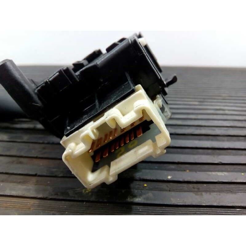 Recambio de mando intermitentes para toyota avensis berlina (t25) referencia OEM IAM 8414005110  E3-B2-8-5