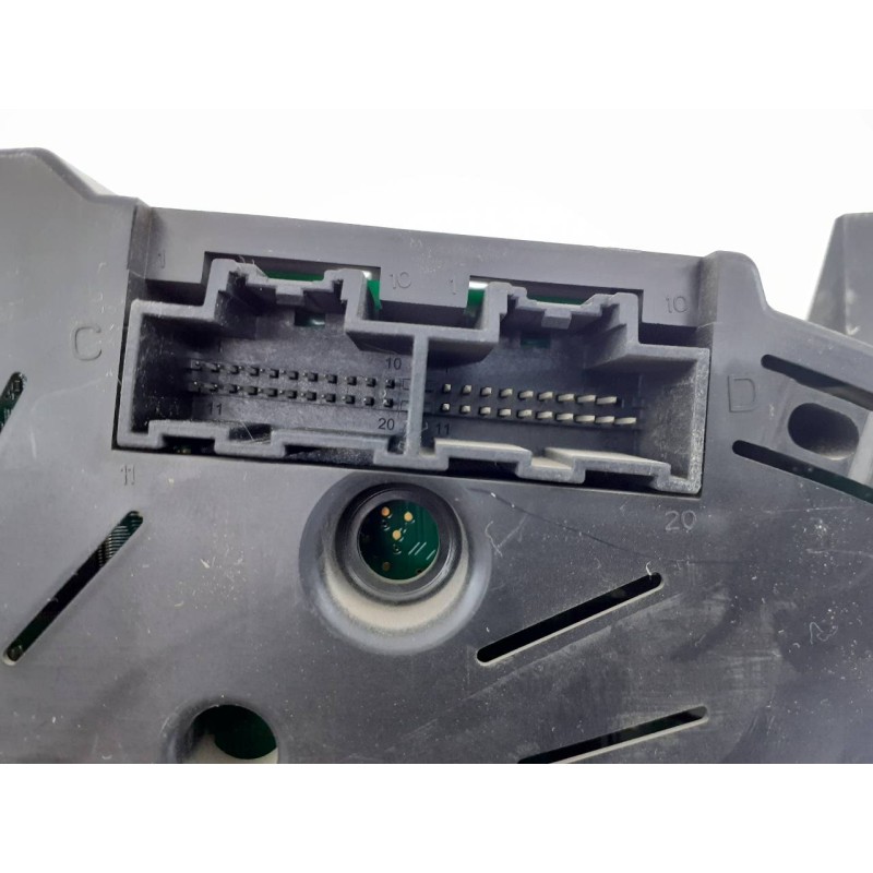 Recambio de cuadro instrumentos para jeep cherokee limited exclusive referencia OEM IAM P05172034AK  E3-B6-25-5