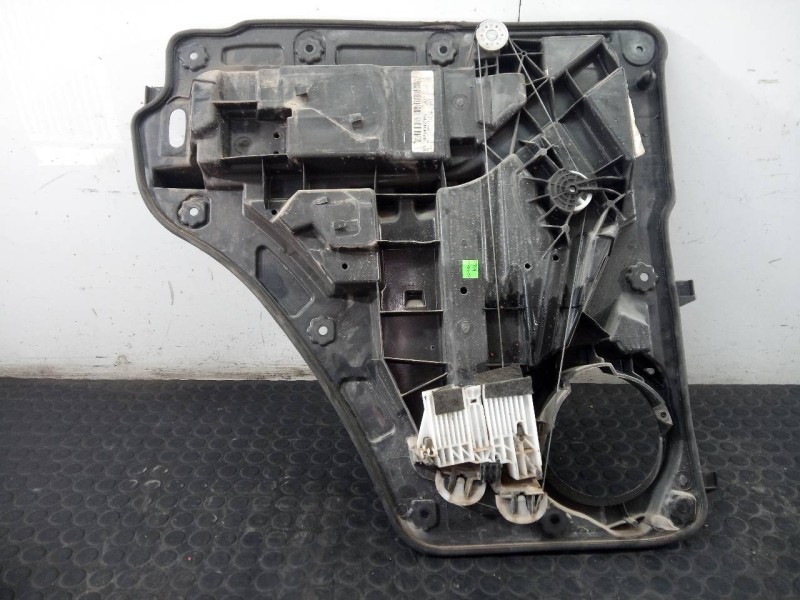 Recambio de elevalunas trasero derecho para jeep cherokee limited exclusive referencia OEM IAM 907335003452  P2-B4-23