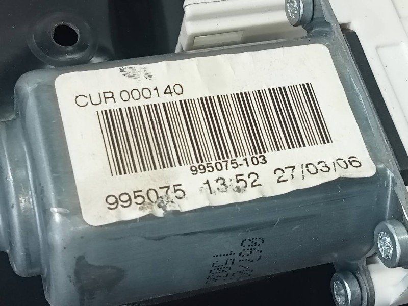 Recambio de elevalunas delantero derecho para land rover range rover sport v6 td hse referencia OEM IAM 995075  P2-B4-8