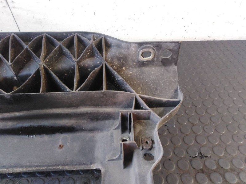 Recambio de frente para volkswagen golf iv berlina (1j1) conceptline referencia OEM IAM 1C0805594  P2-B4-38