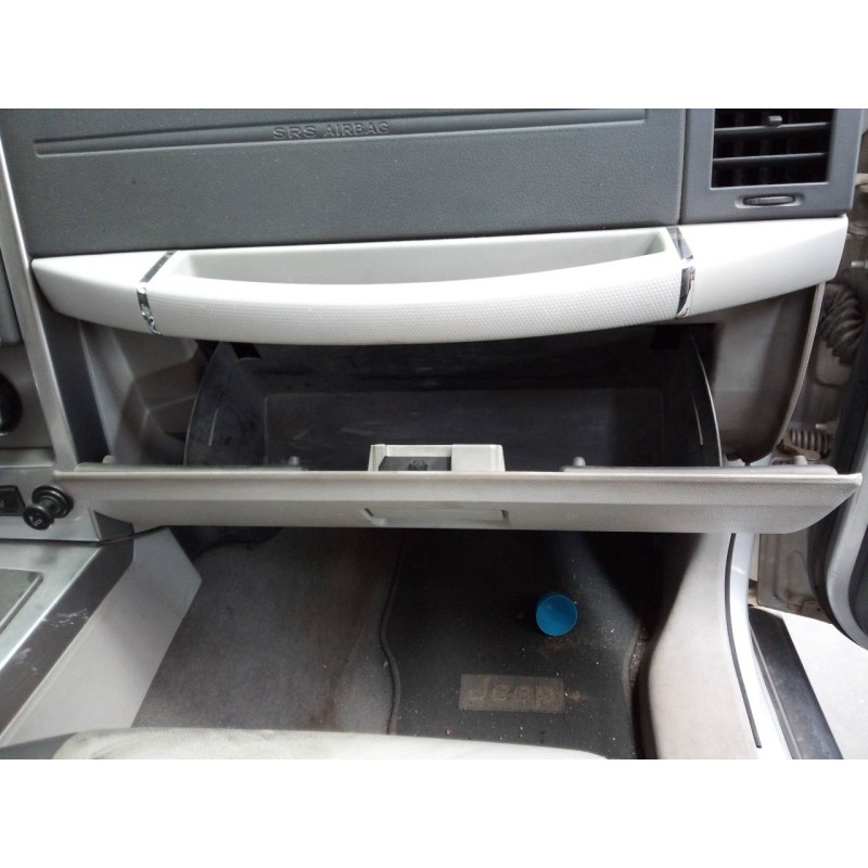 Recambio de guantera para jeep cherokee limited exclusive referencia OEM IAM   