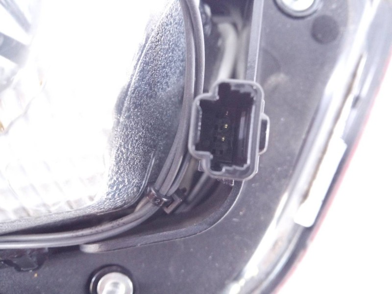 Recambio de piloto trasero derecho porton para renault kadjar zen referencia OEM IAM 265508898R  E1-A1-35-2