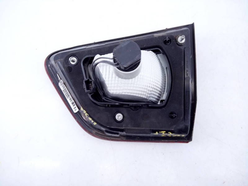 Recambio de piloto trasero izquierdo porton para renault kadjar zen referencia OEM IAM 90061332  E1-A1-31-2