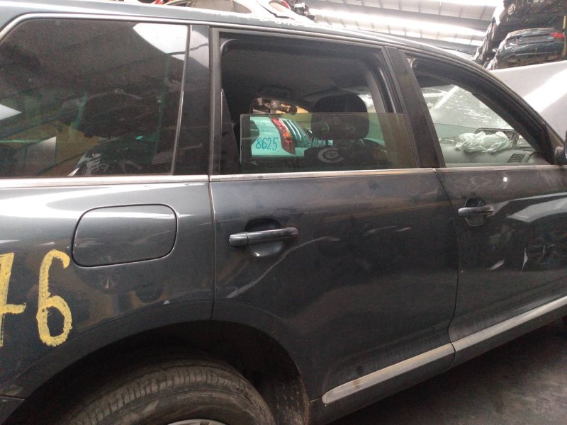 Recambio de puerta trasera derecha para volkswagen touareg (7l6) tdi v6 +motion referencia OEM IAM   