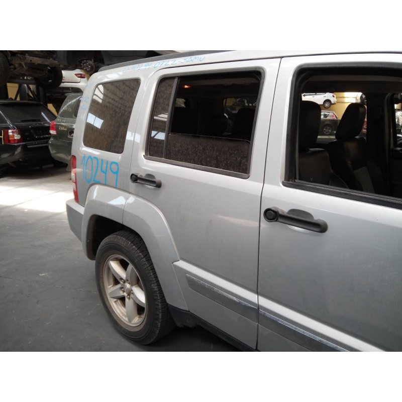 Recambio de puerta trasera derecha para jeep cherokee limited exclusive referencia OEM IAM   