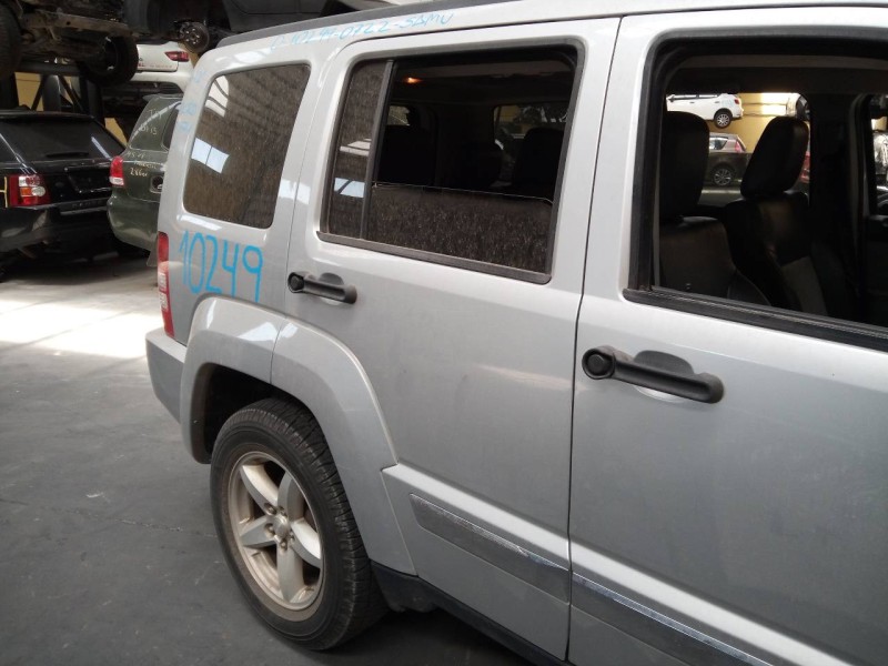 Recambio de puerta trasera derecha para jeep cherokee limited exclusive referencia OEM IAM   