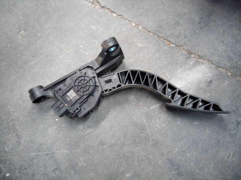 Recambio de pedal acelerador para hyundai ioniq hybrid referencia OEM IAM 3274003100  