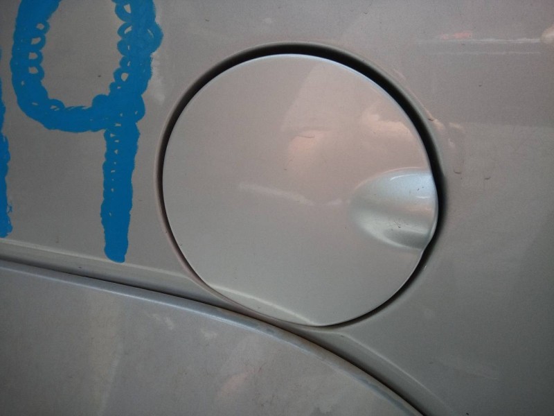 Recambio de tapa exterior combustible para jeep cherokee limited exclusive referencia OEM IAM   