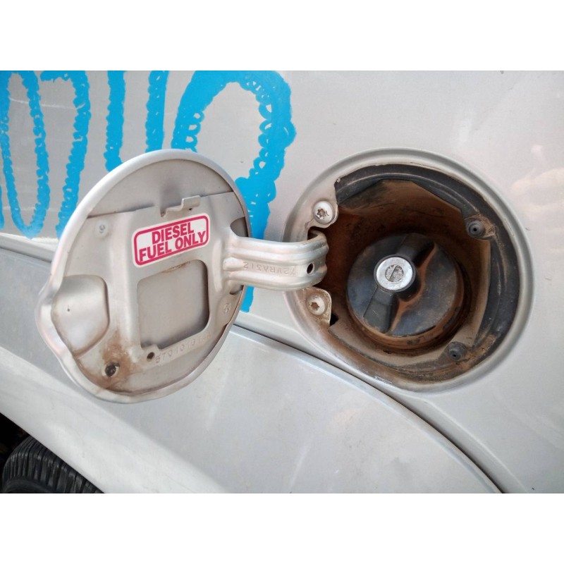 Recambio de tapa exterior combustible para jeep cherokee limited exclusive referencia OEM IAM   