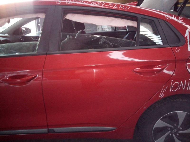 Recambio de puerta trasera izquierda para hyundai ioniq hybrid referencia OEM IAM   