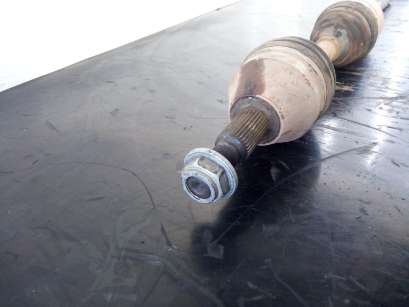 Recambio de transmision delantera derecha para jeep cherokee limited exclusive referencia OEM IAM TGS3377S0846  P1-B6-38