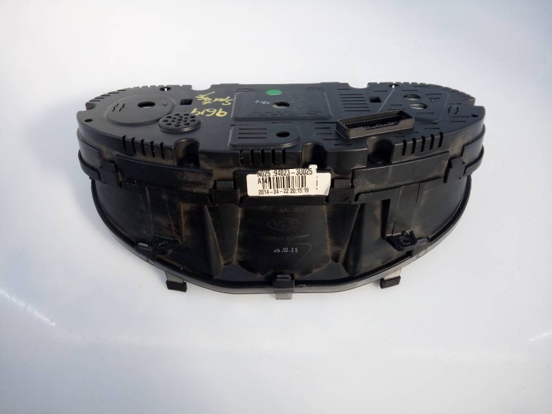 Recambio de cuadro instrumentos para kia sportage concept 4x2 referencia OEM IAM 940233U025  E3-A3-39-2