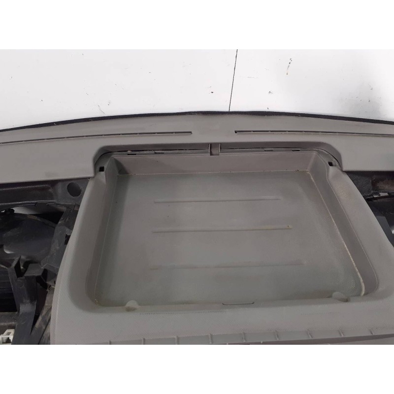 Recambio de salpicadero para renault master kipper l2h1 3,5t referencia OEM IAM 681000035R  P2-B4-20