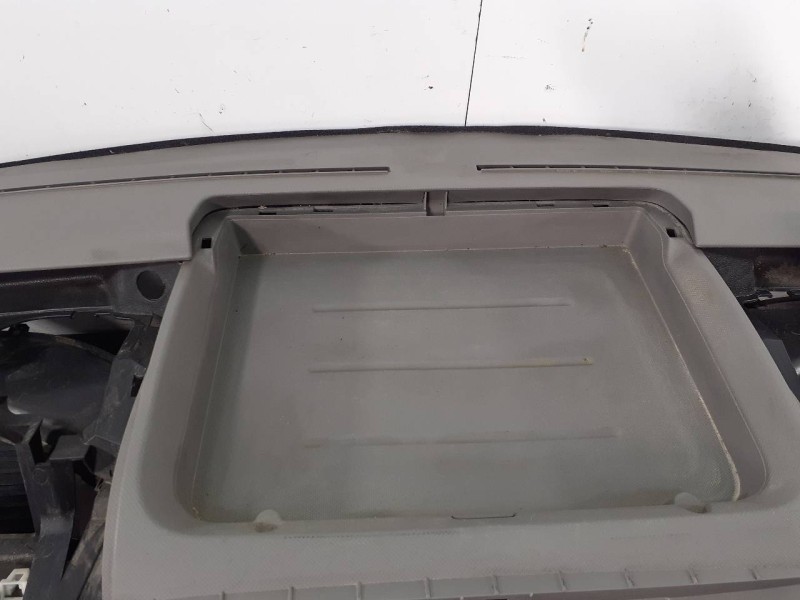 Recambio de salpicadero para renault master kipper l2h1 3,5t referencia OEM IAM 681000035R  P2-B4-20