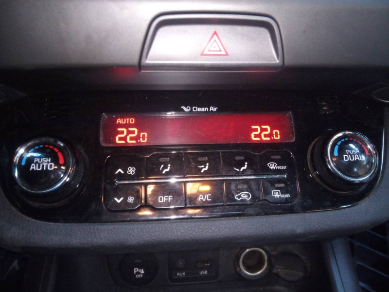 Recambio de mando climatizador para kia sportage concept 4x2 referencia OEM IAM 972503U800  E3-A3-36-2