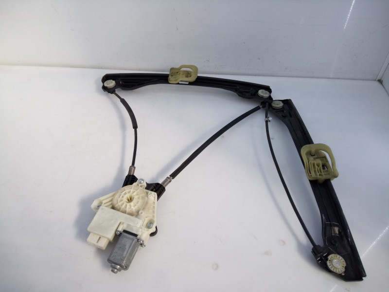 Recambio de elevalunas delantero izquierdo para skoda rapid active referencia OEM IAM 6V1959801B 080750402 E1-B6-3-4