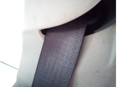 CINTURON SEGURIDAD TRASERO IZQUIERDO 