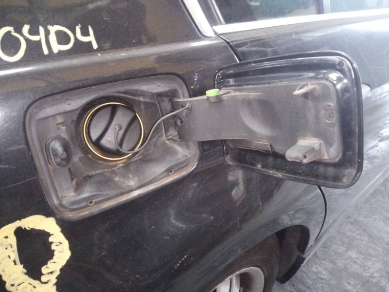 Recambio de tapa exterior combustible para bmw serie 3 berlina (e90) 318d referencia OEM IAM   