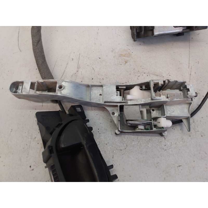 Recambio de cerradura puerta delantera derecha para peugeot partner kombi referencia OEM IAM 1639350018  E1-A4-47-1