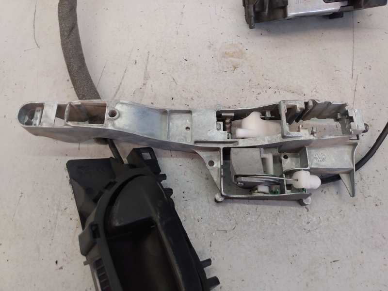 Recambio de cerradura puerta delantera derecha para peugeot partner kombi referencia OEM IAM 1639350018  E1-A4-47-1