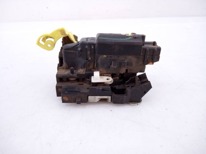 Recambio de cerradura puerta trasera derecha para dacia duster ambience 4x2 referencia OEM IAM   E1-A1-27-1