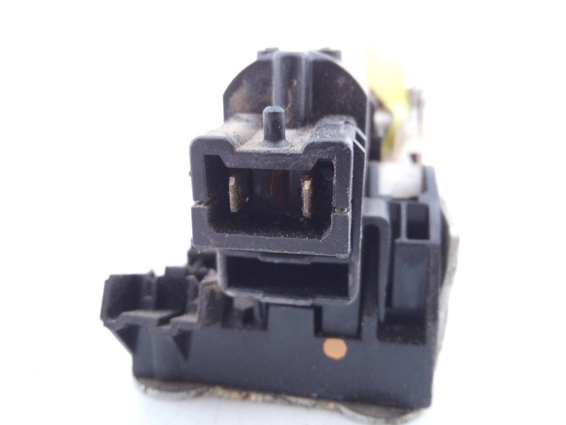 Recambio de cerradura puerta trasera derecha para dacia duster ambience 4x2 referencia OEM IAM   E1-A1-27-1