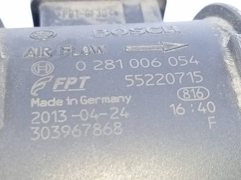 Recambio de caudalimetro para fiat doblo emotion referencia OEM IAM 55220715 0281006054 E3-A4-22-2