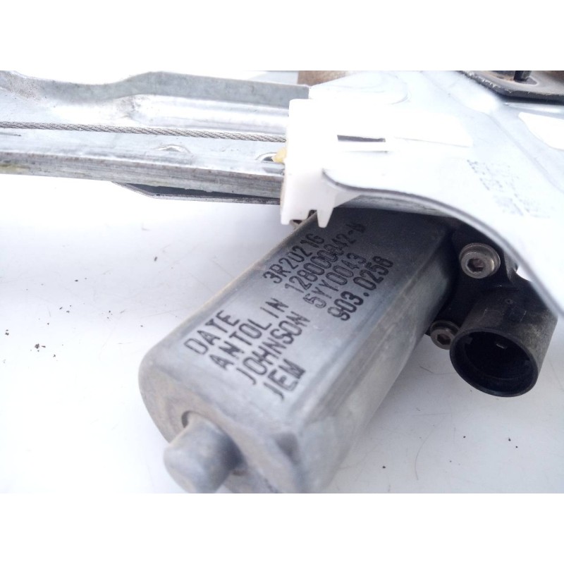 Recambio de elevalunas trasero derecho para dacia duster ambience 4x2 referencia OEM IAM 128000842  E1-A1-32-2