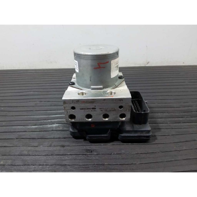 Recambio de abs para kia cee´d drive referencia OEM IAM A258920500 58920A2210 P3-A8-13-5
