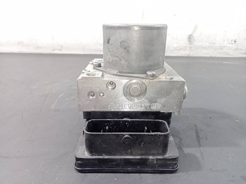 Recambio de abs para skoda rapid active referencia OEM IAM 6R0614517CA GNOA015ZYVP P3-B8-24-1