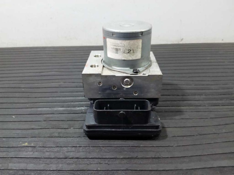 Recambio de abs para kia cee´d drive referencia OEM IAM A258920500 58920A2210 P3-A8-13-5